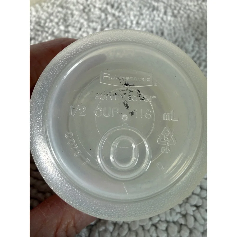 Rubbermaid Servin Saver Vintage Food Storage Set 6 Cup and‎ 1/2 Cup Almond Lids